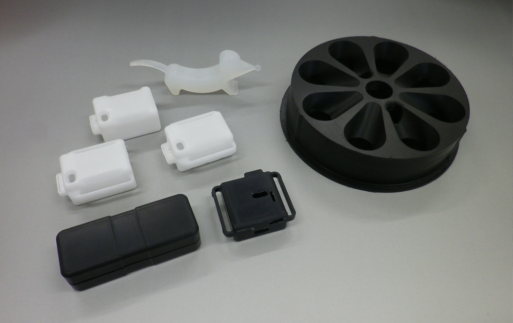 3D加工機による少量多品種部品の提供