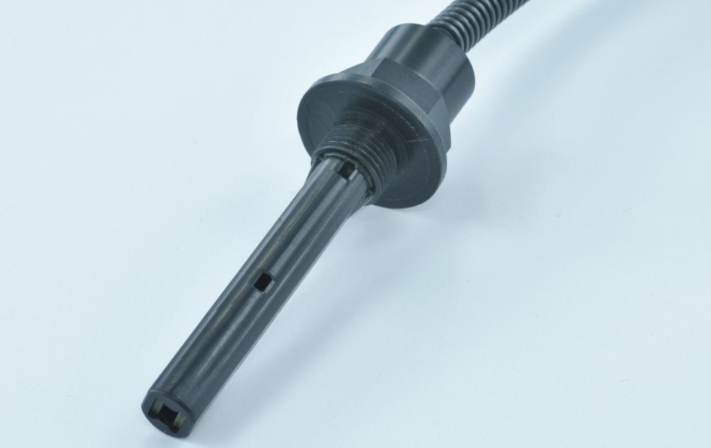 自動車用液面レベルセンサ