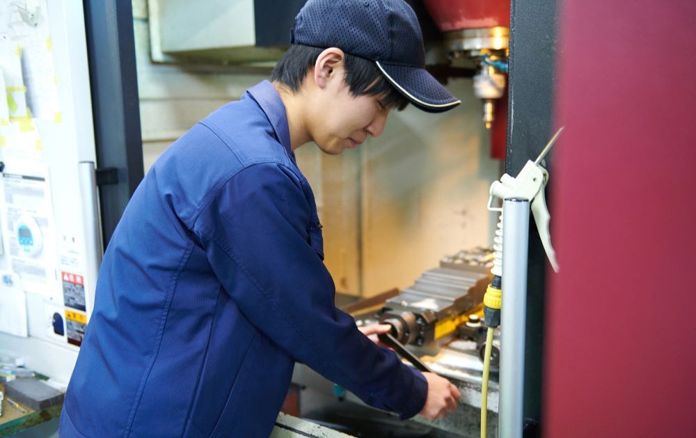 モノづくりは人づくり、若い世代中心の会社です
